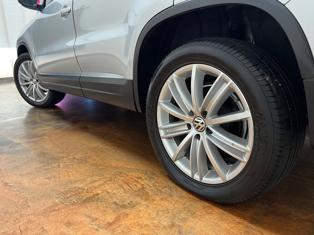 Used 2016 Volkswagen Tiguan SE image 41