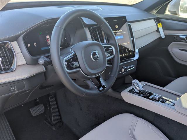 New 2026 Volvo XC90 B6 Plus w/ Protection Package Premier image 7