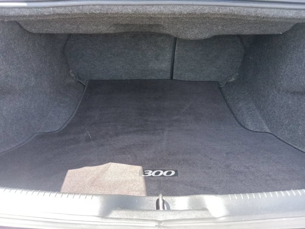 Used 2017 Chrysler 300 C w/ Safetytec Plus Group RWD image 32