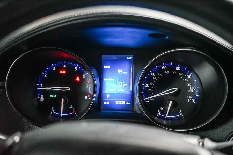 Certified 2018 Toyota C-HR XLE FWD image 24