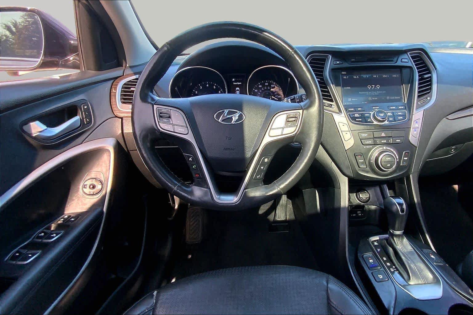 Used 2016 Hyundai Santa Fe Sport 2.0T w/ Option Group 05 FWD image 6