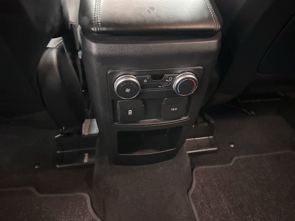 Used 2020 Ford Explorer XLT image 23