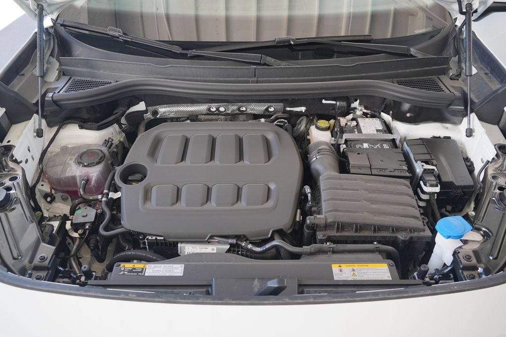 New 2026 Volkswagen Tiguan SE FWD image 13