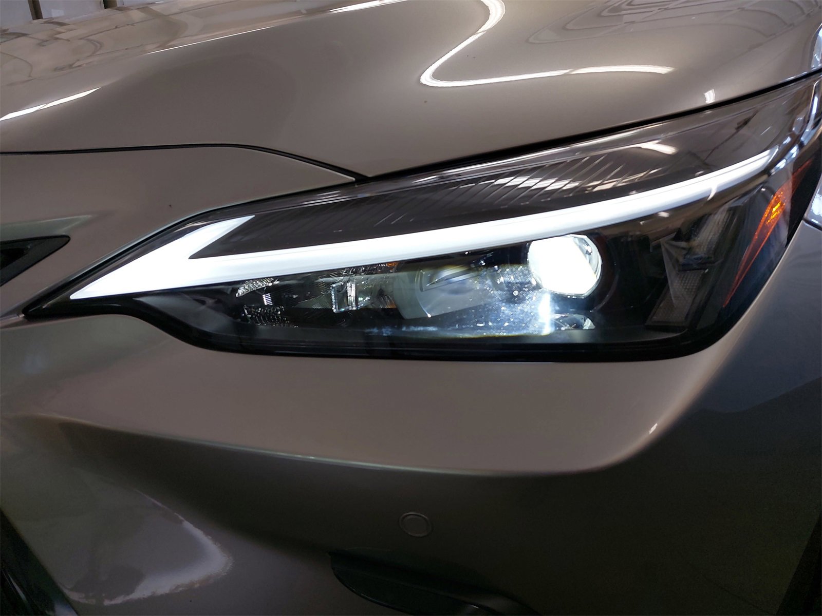 Used 2025 Lexus NX 350h AWD w/ Premium Package image 36