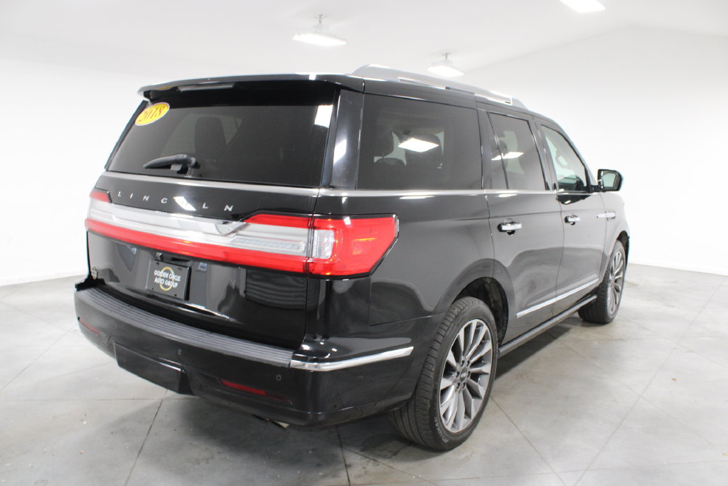 Used 2018 Lincoln Navigator Select RWD image 9