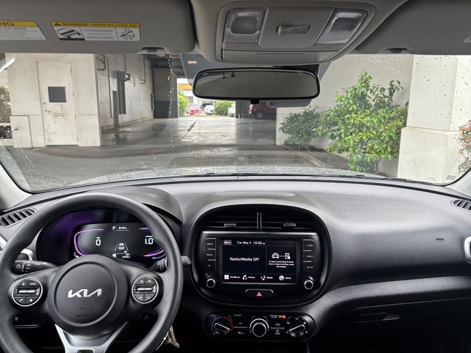 Used 2025 Kia Soul LX w/ LX Technology Package FWD image 33