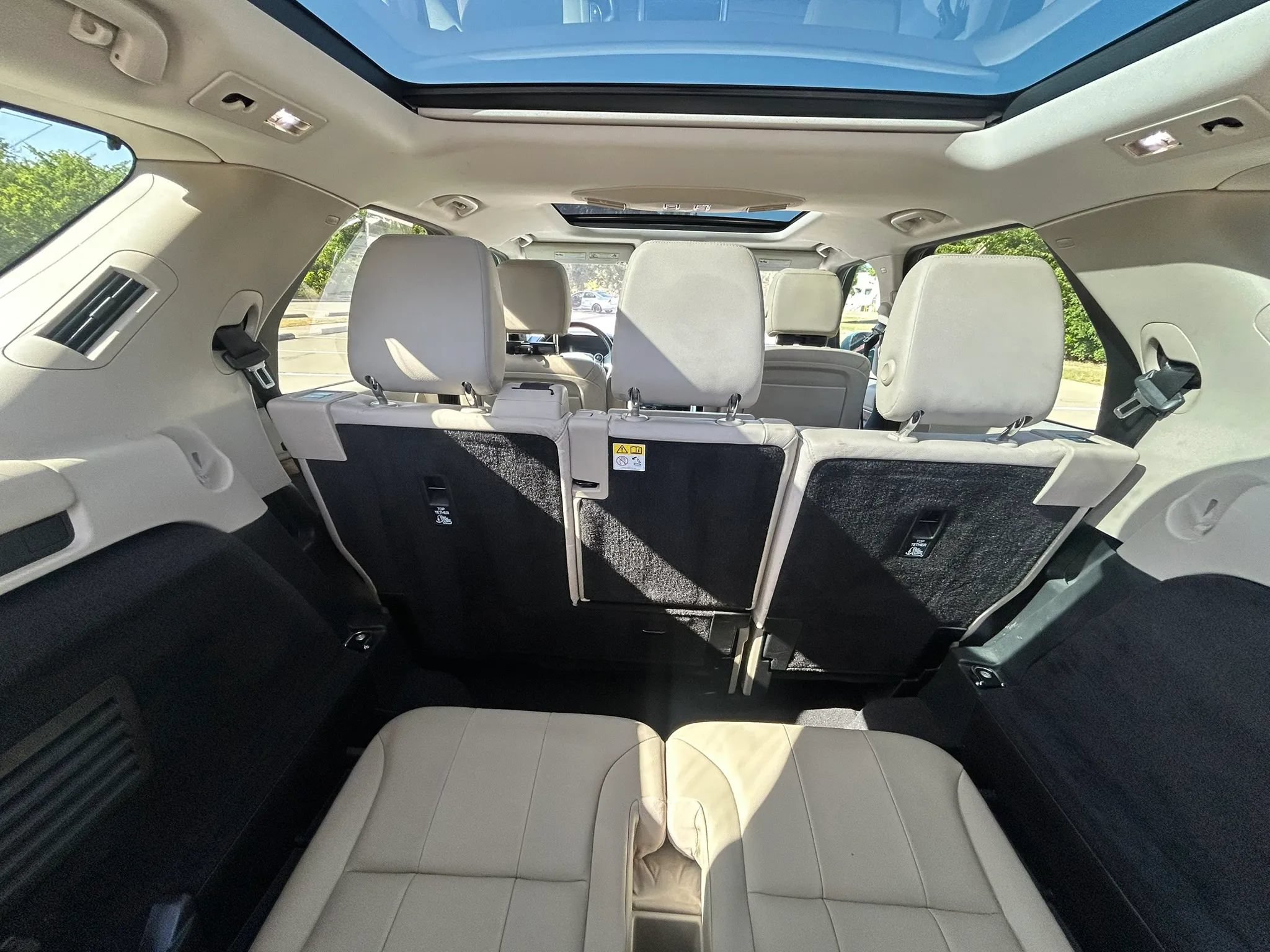 Used 2018 Land Rover Discovery HSE AWD/4WD image 13