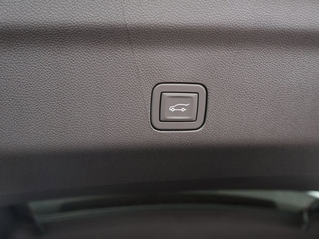 New 2026 GMC Yukon XL Elevation w/ Elevation Premium Package AWD/4WD image 10