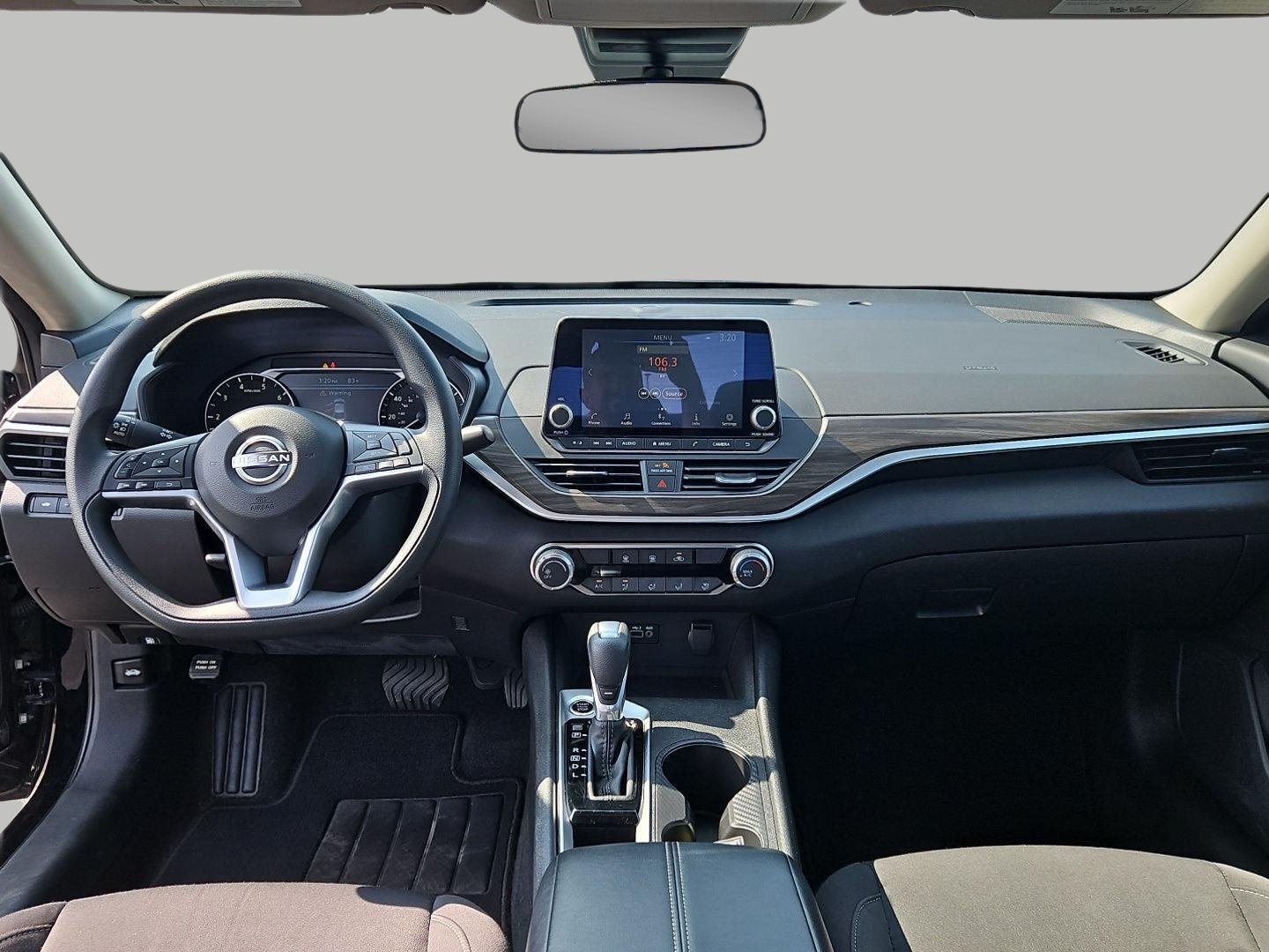 Used 2025 Nissan Altima 2.5 SV FWD image 17