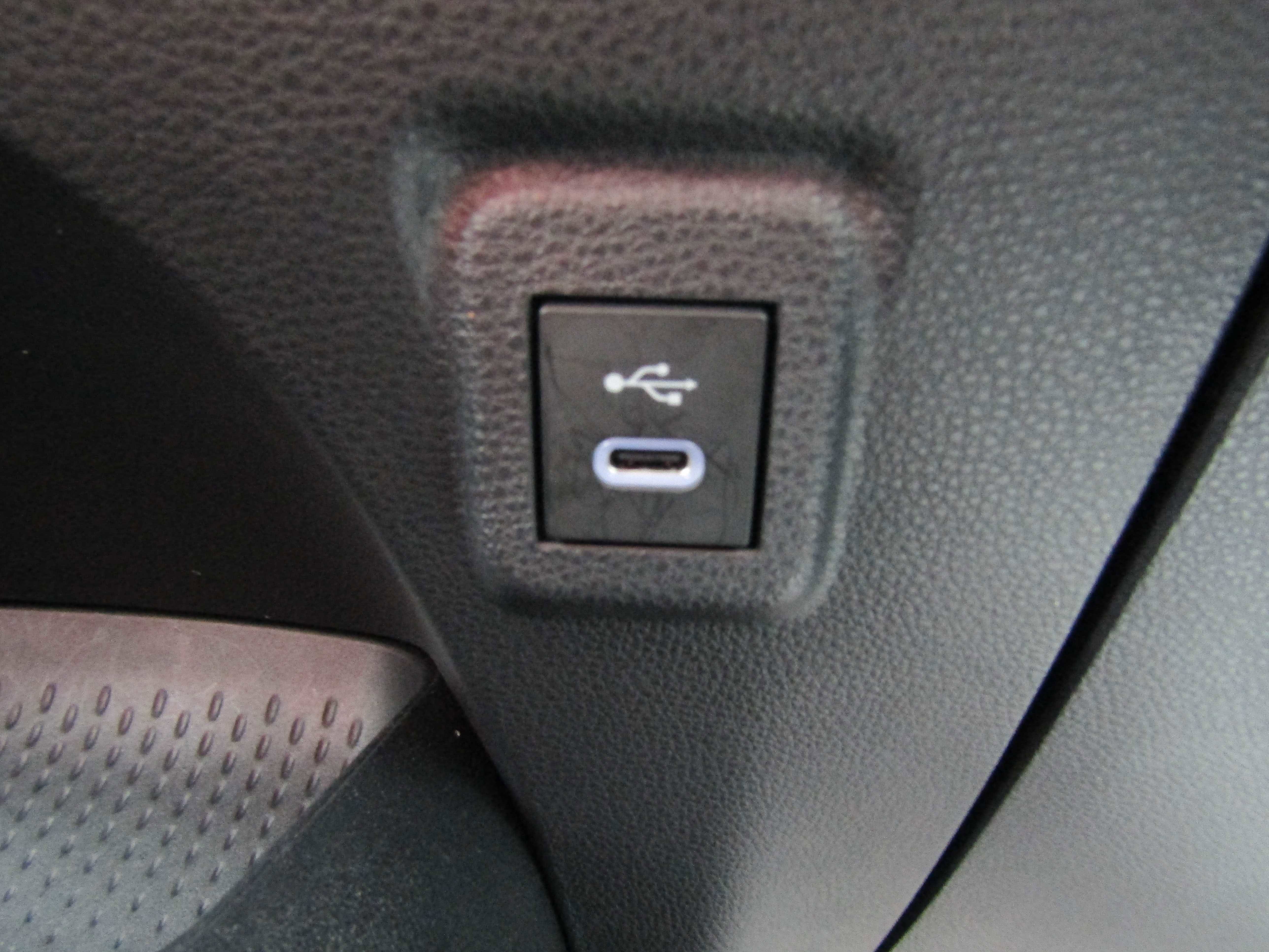 Used 2025 Toyota Corolla LE image 23