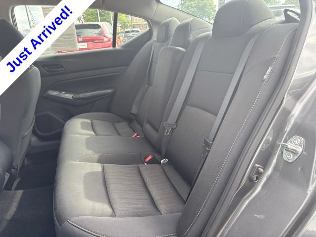 Used 2024 Nissan Altima 2.5 SV FWD image 11