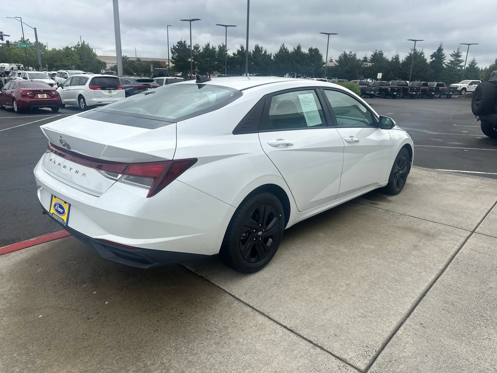 Used 2021 Hyundai Elantra SEL FWD image 4