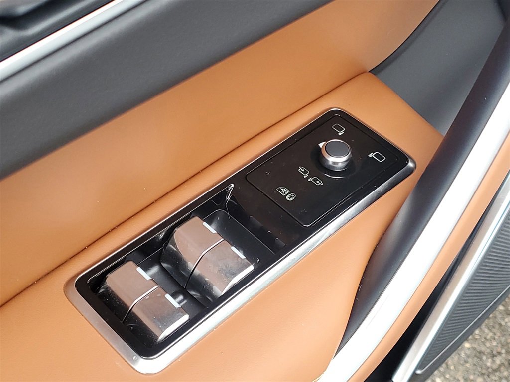 New 2025 Jaguar F-PACE R-Dynamic S image 9