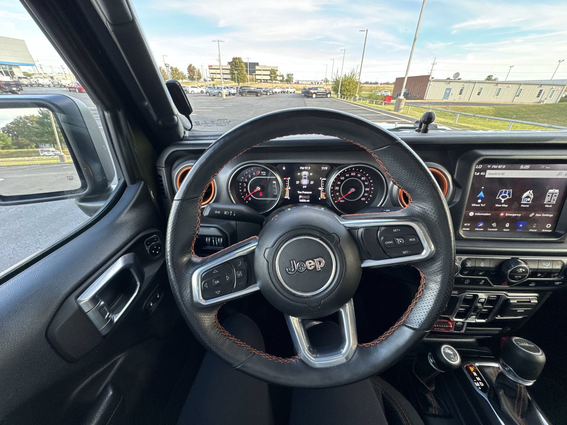 Used 2021 Jeep Gladiator Mojave AWD/4WD image 14