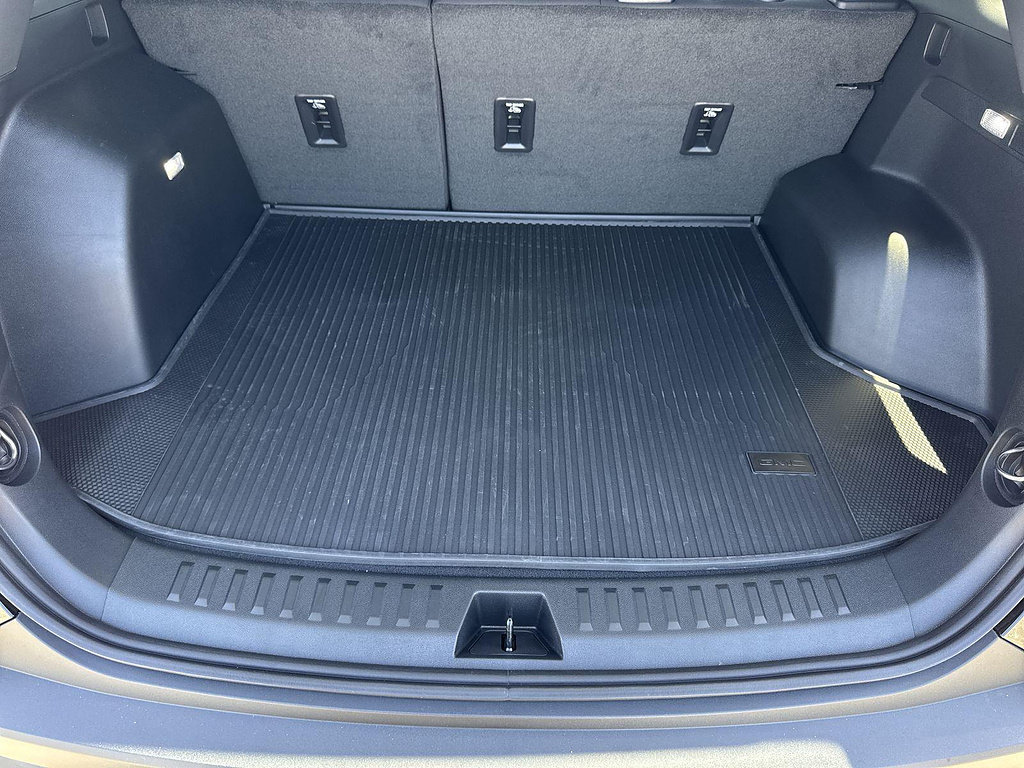 New 2027 GMC Terrain Elevation w/ LPO, Floor Liner Package FWD image 26