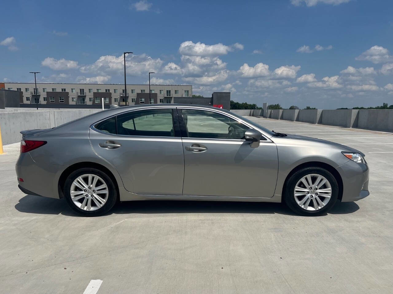 Used 2015 Lexus ES 350 w/ Premium Package FWD image 5