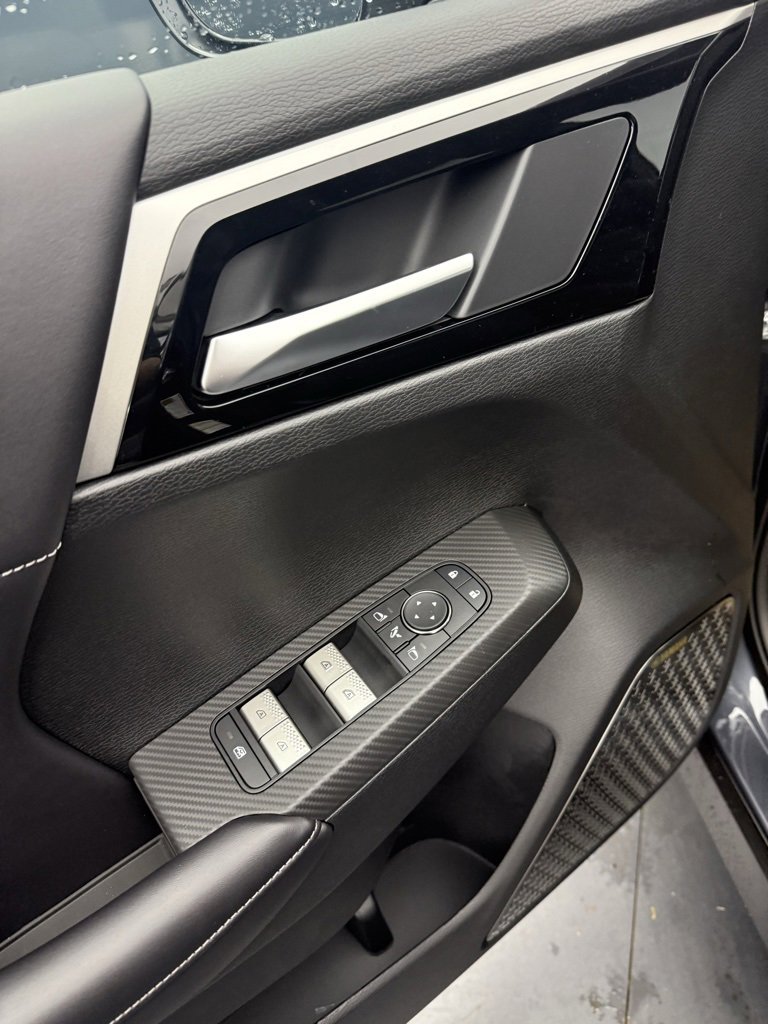 New 2025 Mitsubishi Outlander SEL image 16