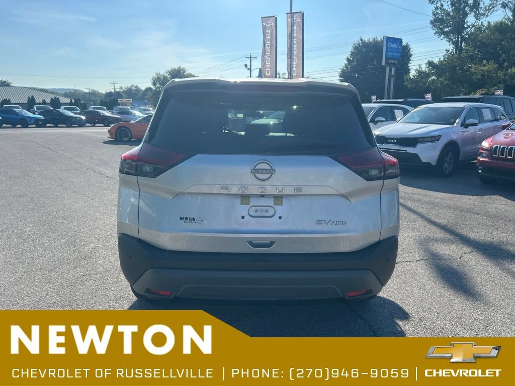 Used 2023 Nissan Rogue SV AWD/4WD image 13