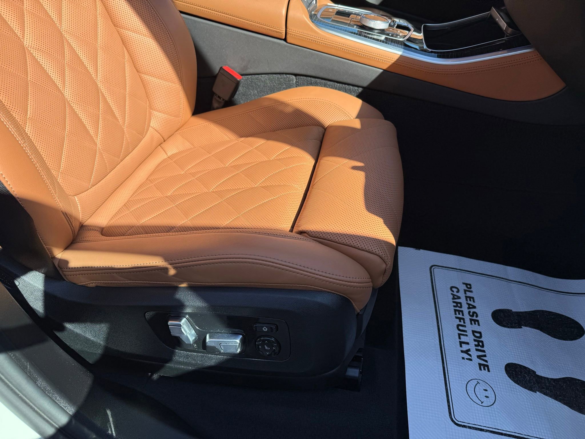 Used 2024 BMW X5 xDrive40i w/ Executive Package image 17