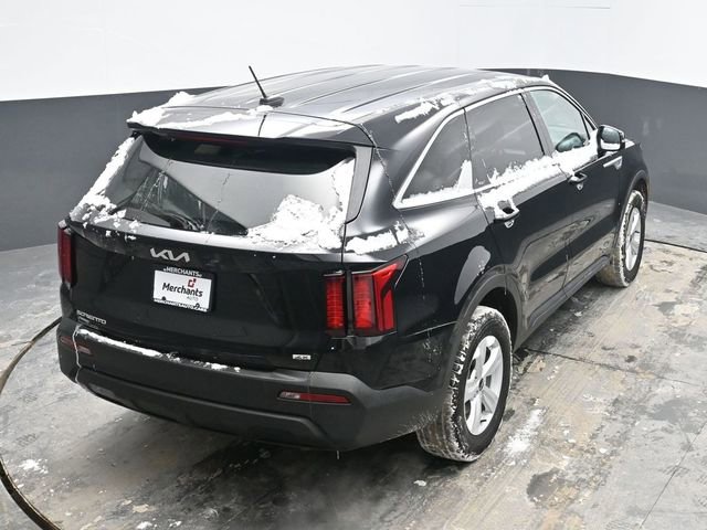 Used 2023 Kia Sorento LX image 30