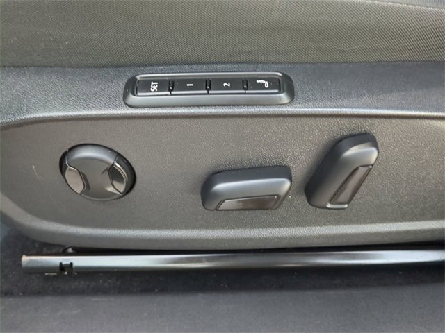 Certified 2021 Volkswagen ID.4 Pro S w/ Gradient Package image 20