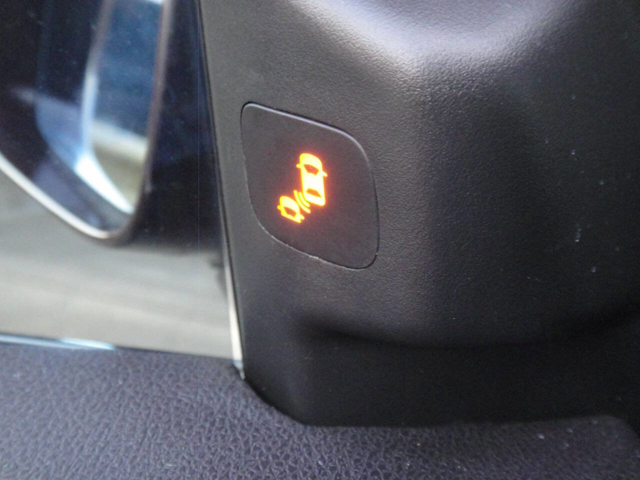 Used 2010 Acura MDX w/ Advance Package AWD/4WD image 32