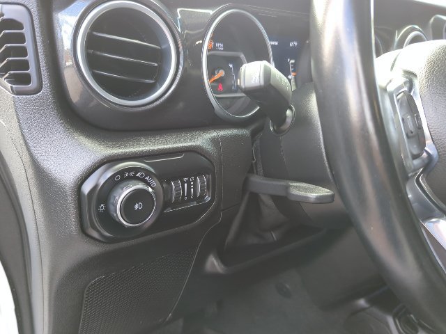 Certified 2020 Jeep Wrangler Unlimited Sahara AWD/4WD image 14