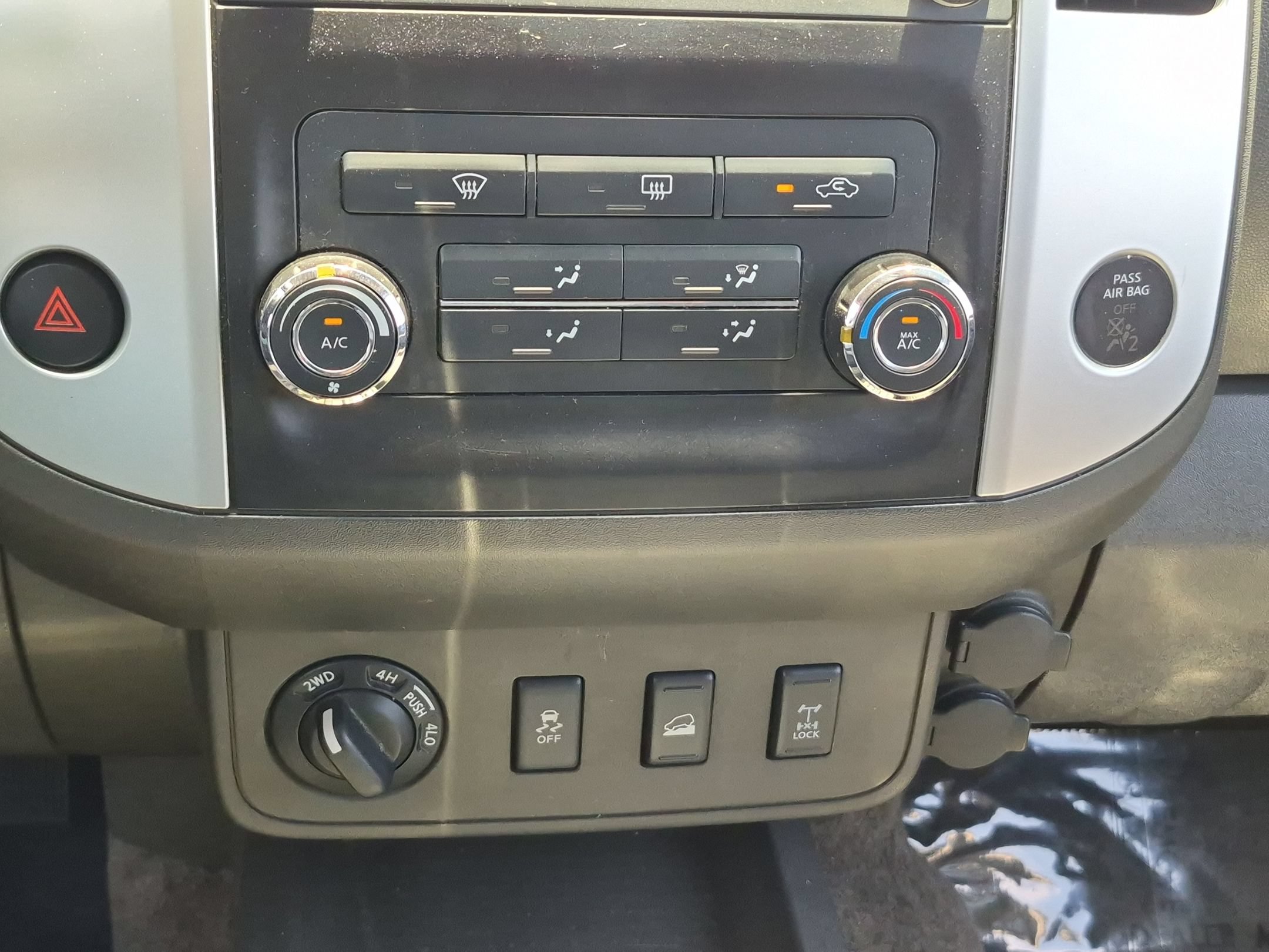 Used 2013 Nissan Xterra PRO-4X AWD/4WD image 22