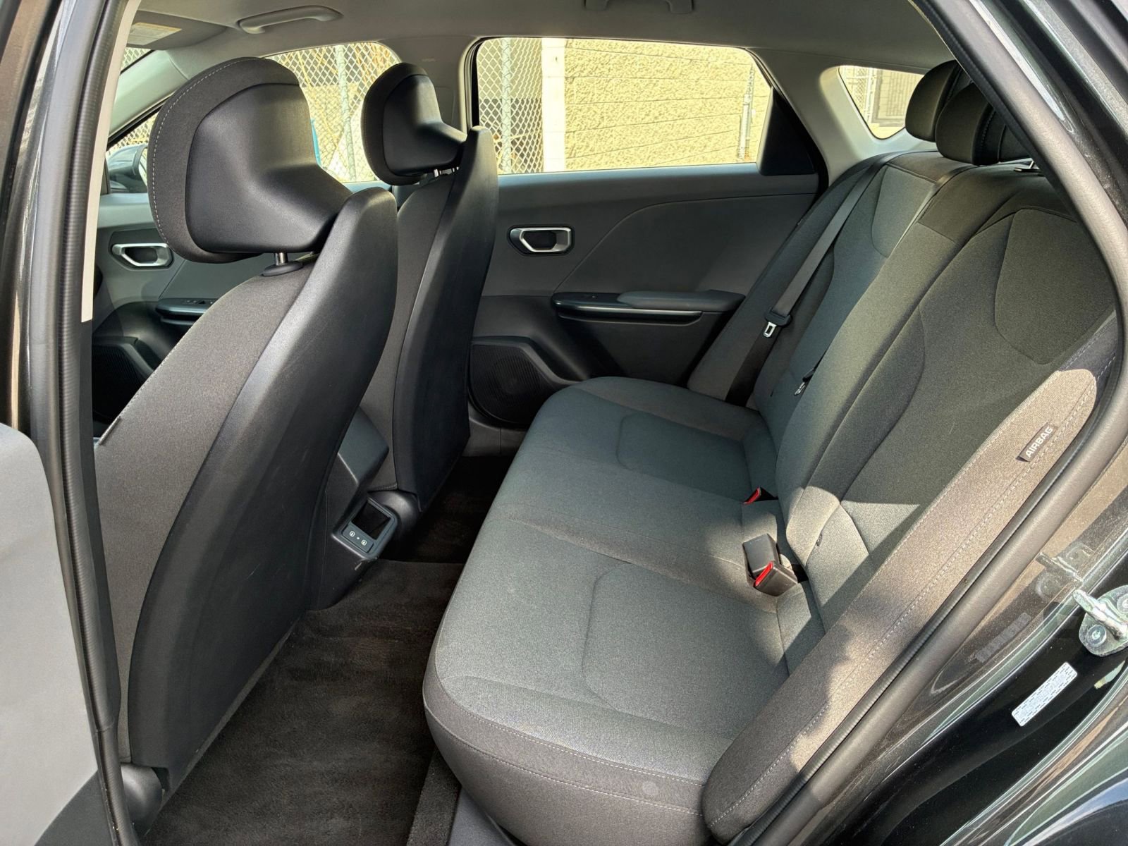 Used 2025 Kia K4 LXS image 25