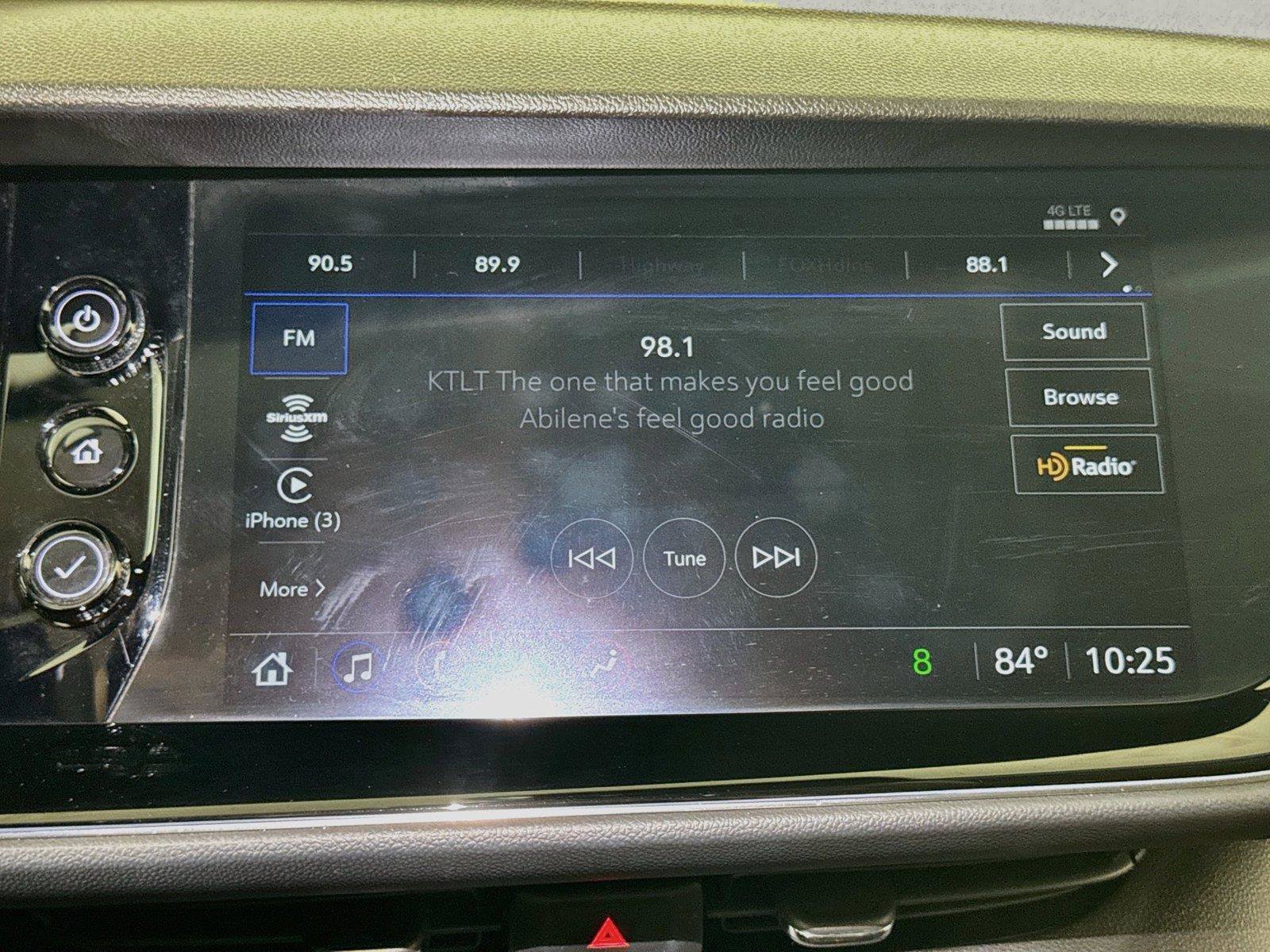 Certified 2022 Buick Envision Avenir w/ Technology Package II FWD image 13