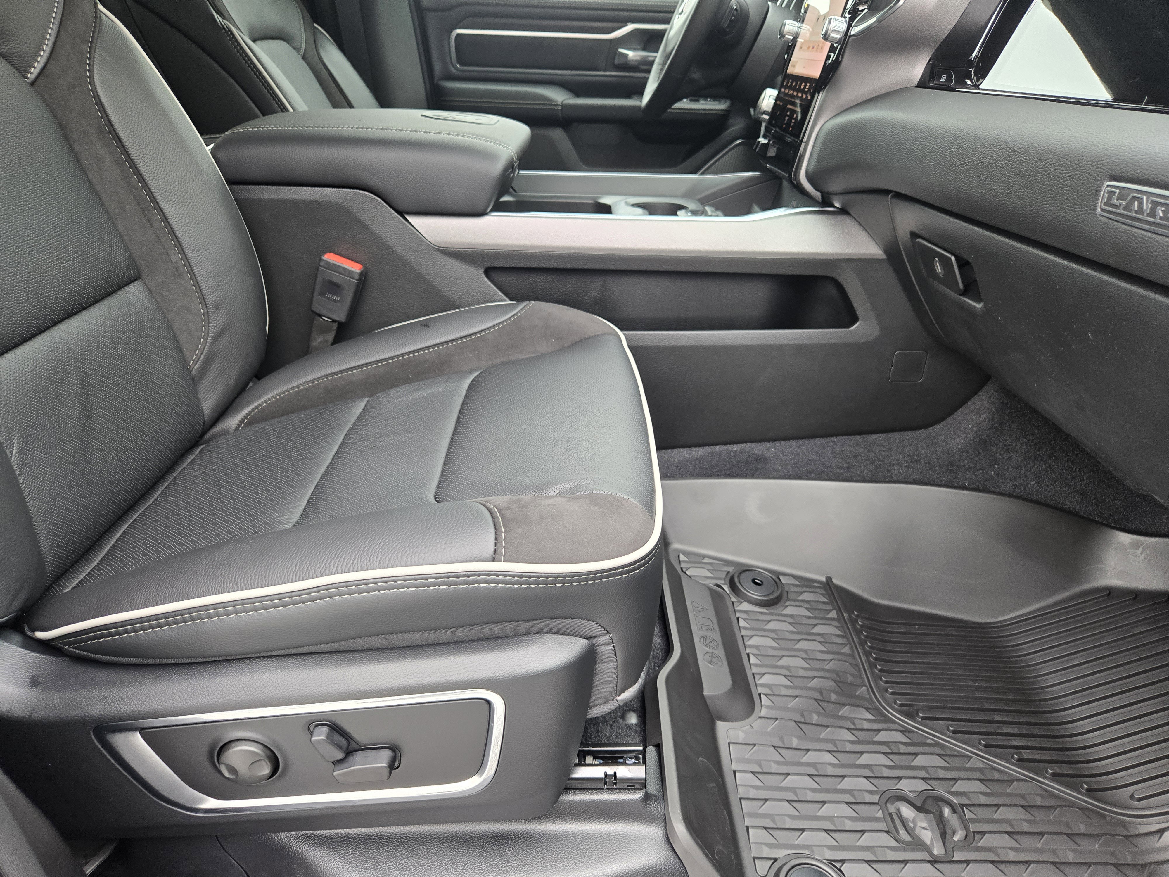 New 2026 RAM 1500 Laramie image 12