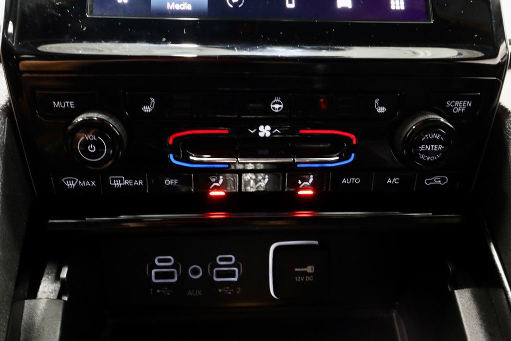 Used 2023 Jeep Grand Cherokee L Laredo AWD/4WD image 30