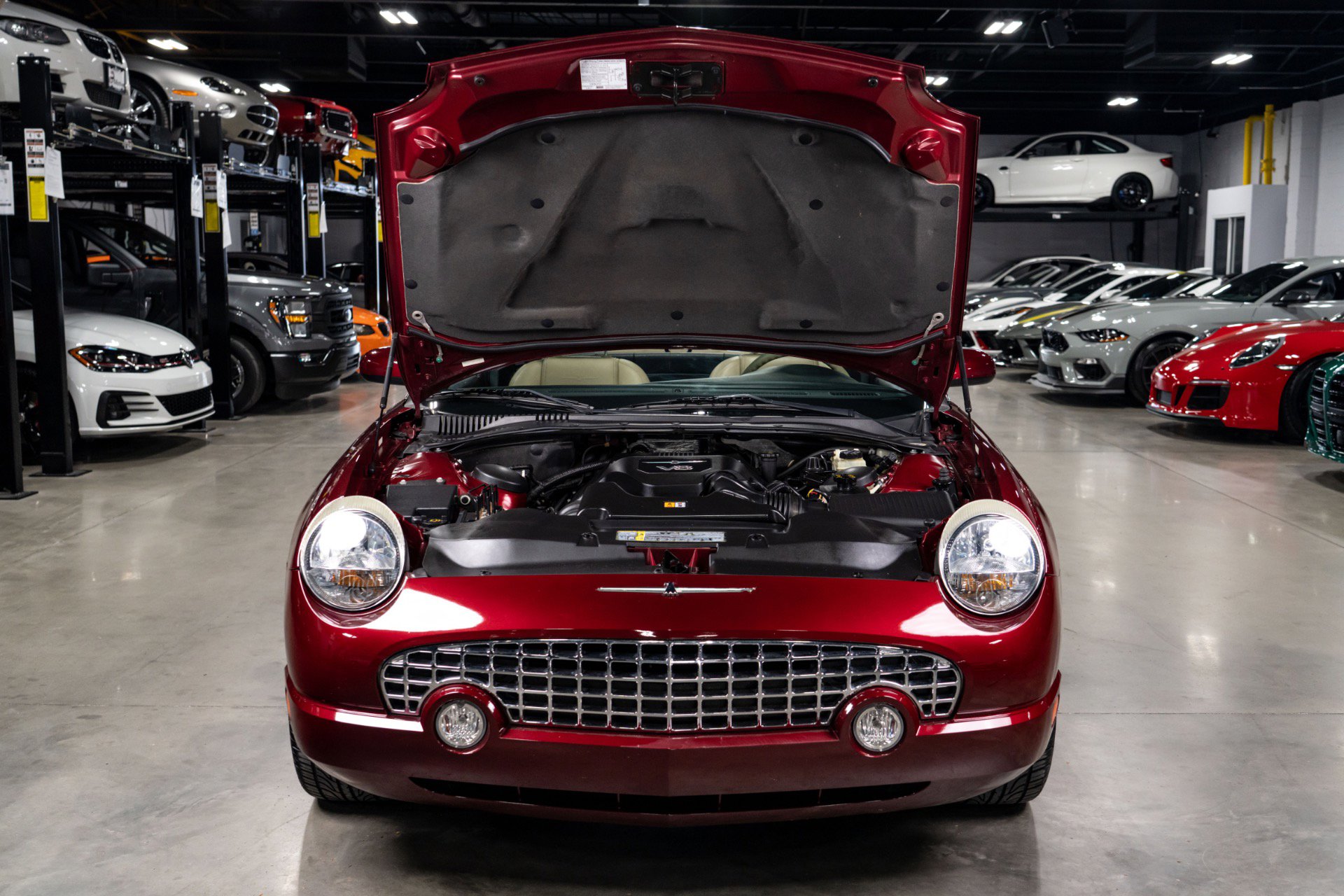 Used 2004 Ford Thunderbird Deluxe image 17