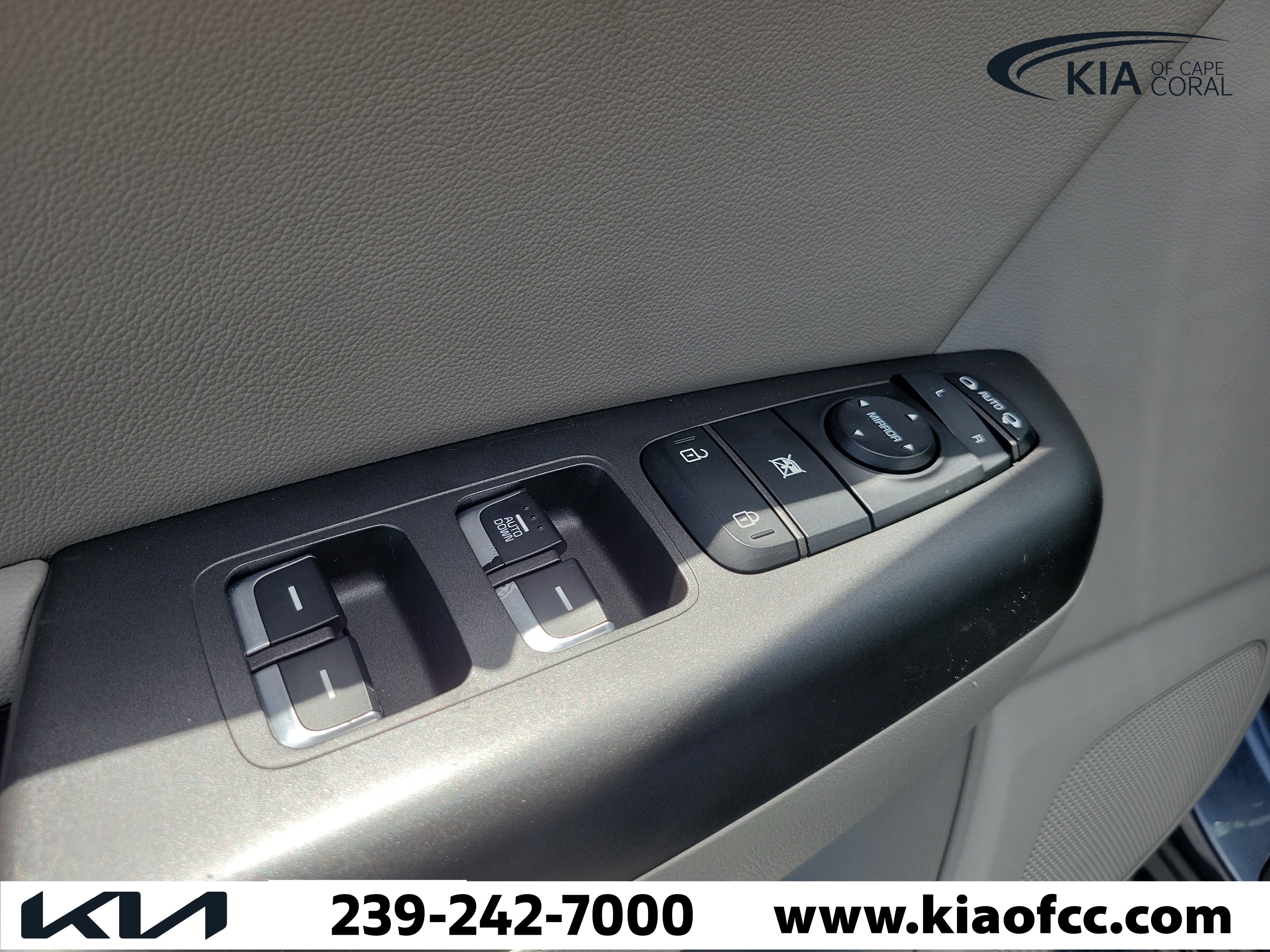 Certified 2022 Kia Sportage Nightfall Edition FWD image 22