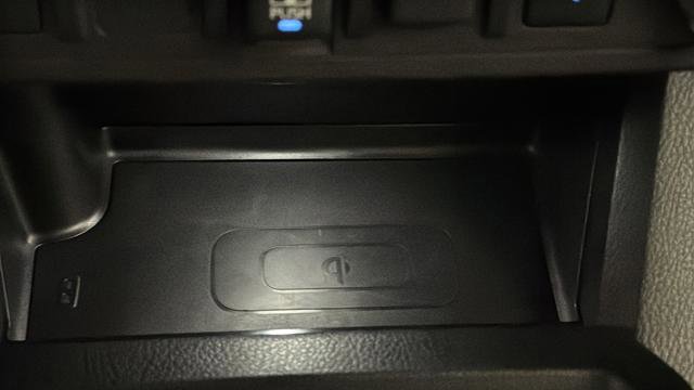 Used 2022 Toyota Tacoma TRD Off-Road image 18