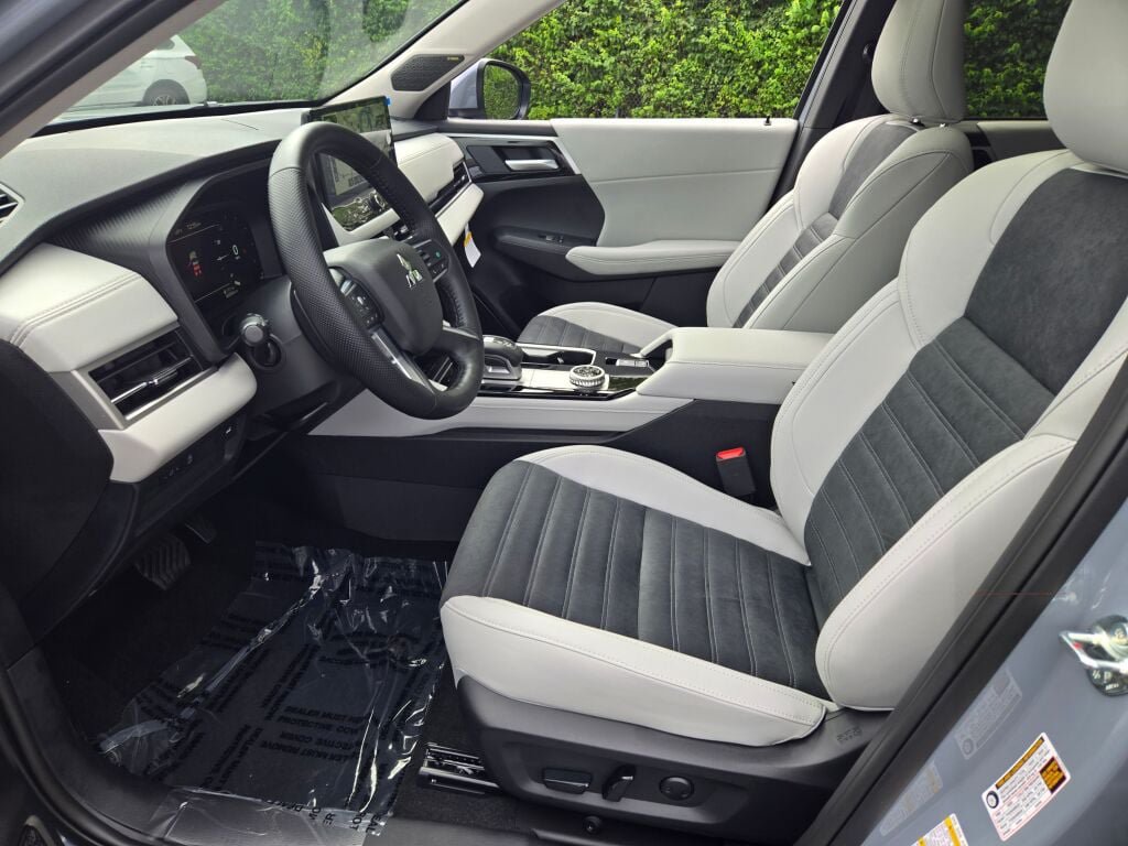 New 2026 Mitsubishi Outlander SE AWD/4WD image 16