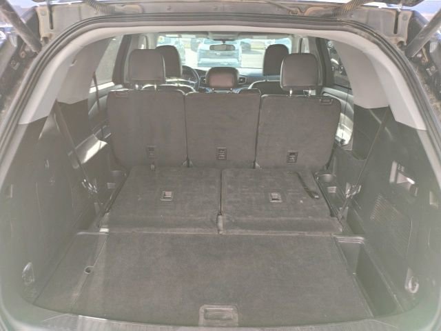 Used 2023 Ford Explorer XLT w/ Equipment Group 202A image 11