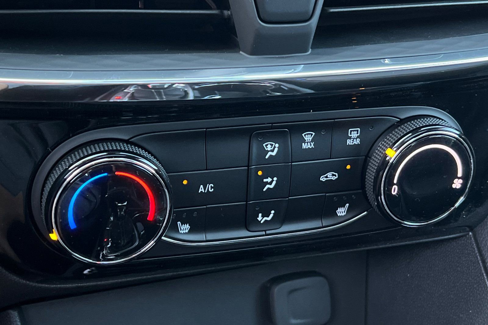 New 2026 Buick Encore GX Sport Touring w/ Comfort Package image 19