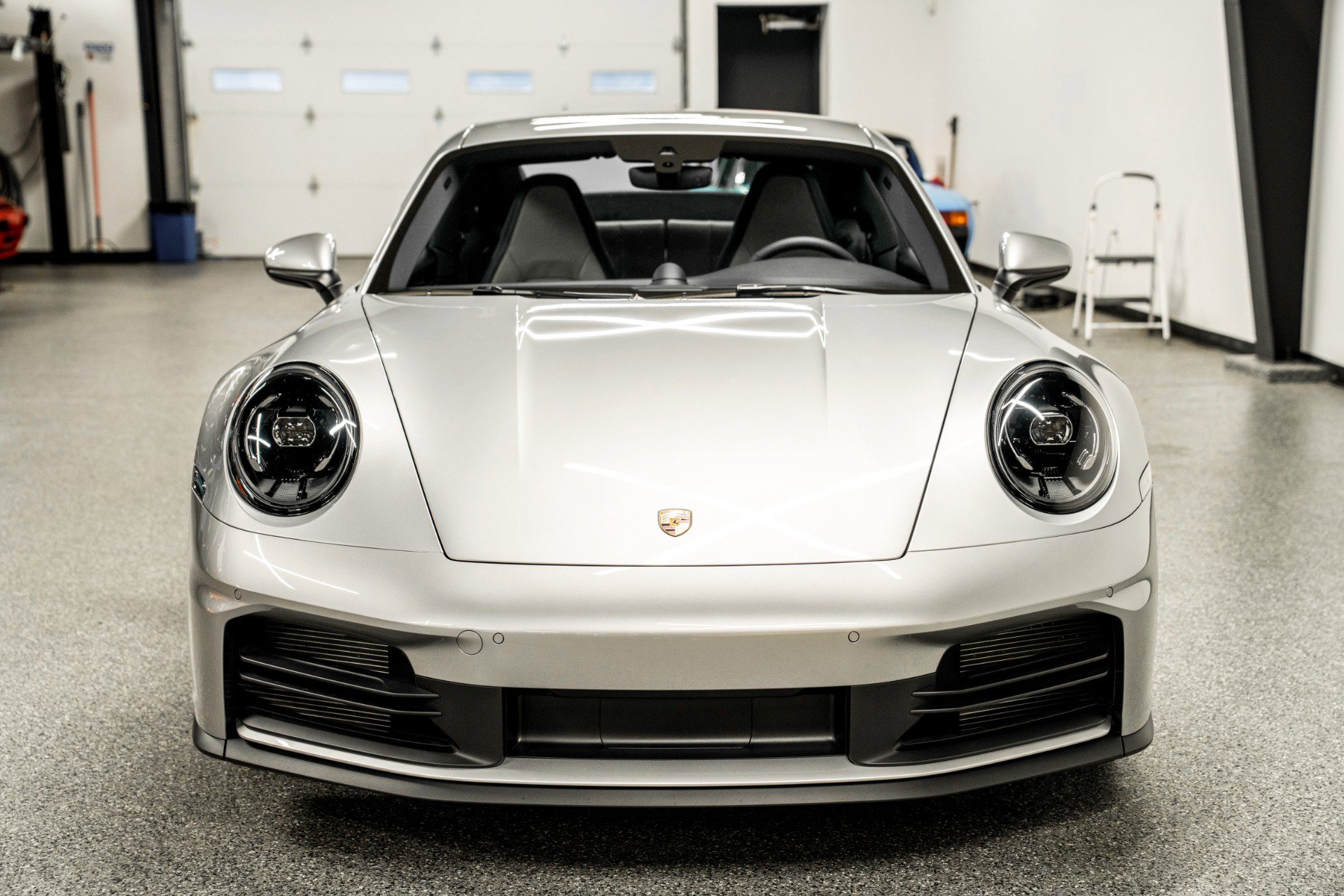 Used 2025 Porsche 911 Carrera image 4