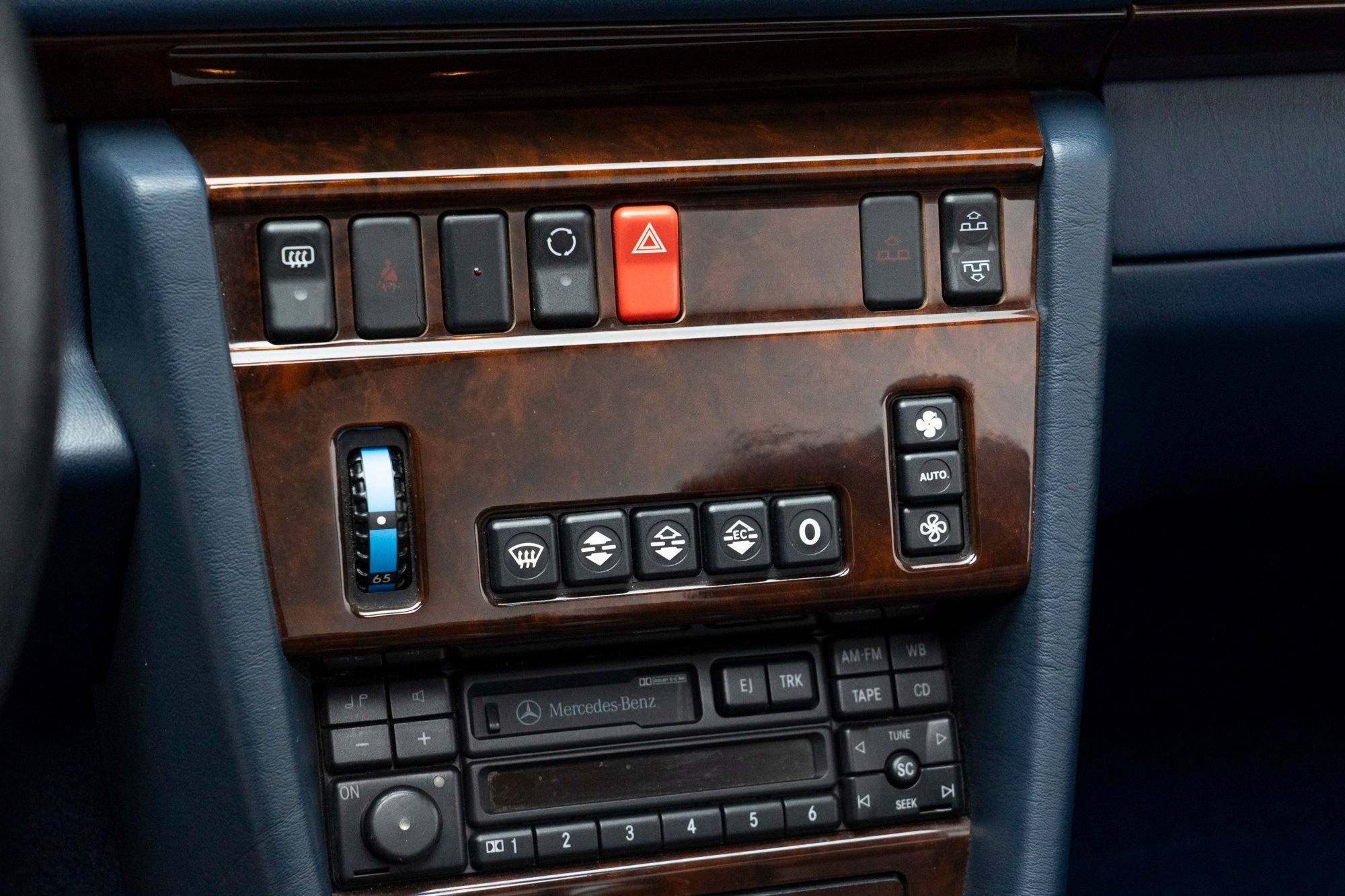 Used 1995 Mercedes-Benz E 320 Convertible image 21