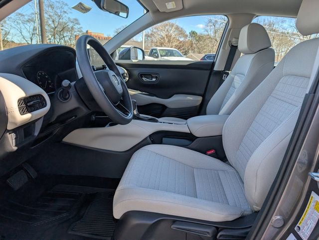 Used 2025 Honda HR-V LX image 12