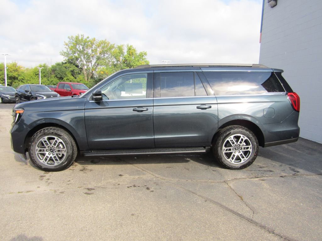 New 2025 Ford Expedition Max Active image 2