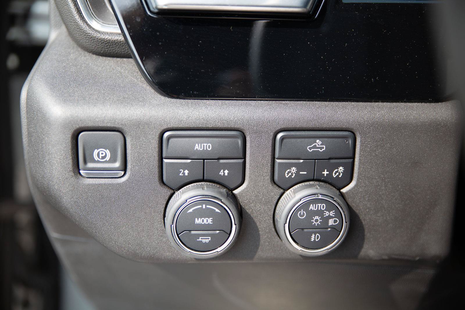 Used 2024 Chevrolet Silverado 1500 RST w/ Convenience Package II AWD/4WD image 19