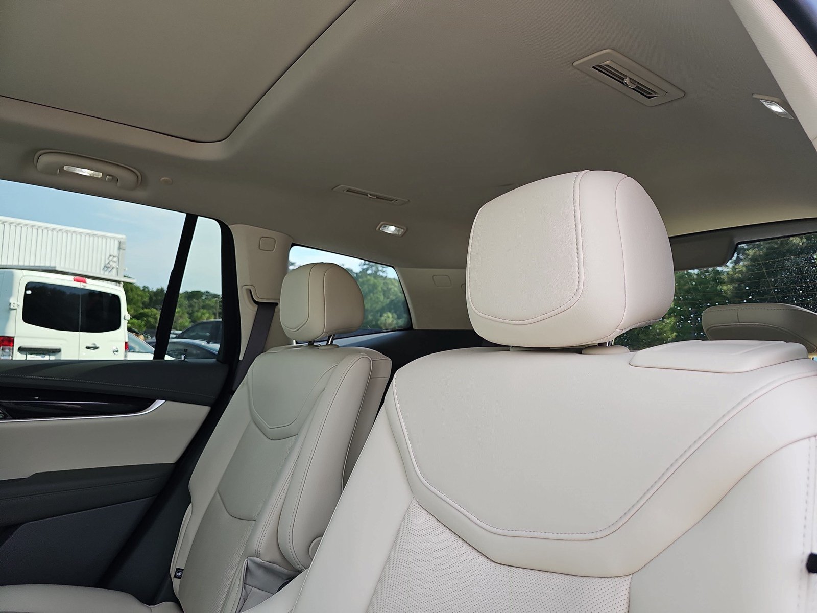 Used 2021 Cadillac XT6 Premium Luxury FWD image 15