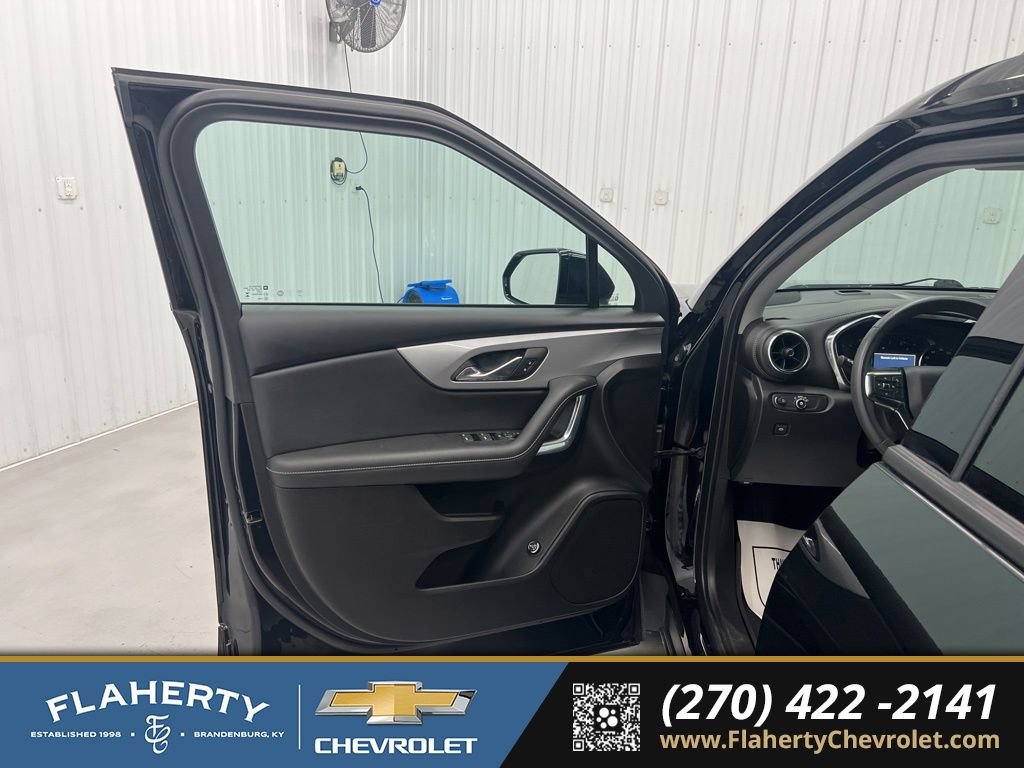 Used 2024 Chevrolet Blazer LT w/ Convenience Package image 8