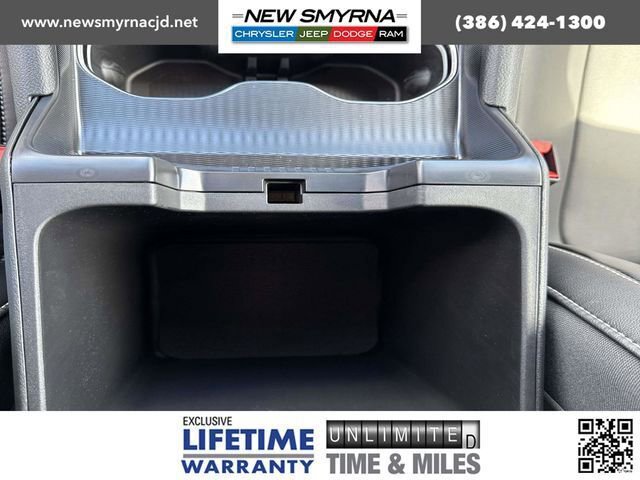 New 2025 Jeep Grand Cherokee Limited w/ Black Appearance Package image 30