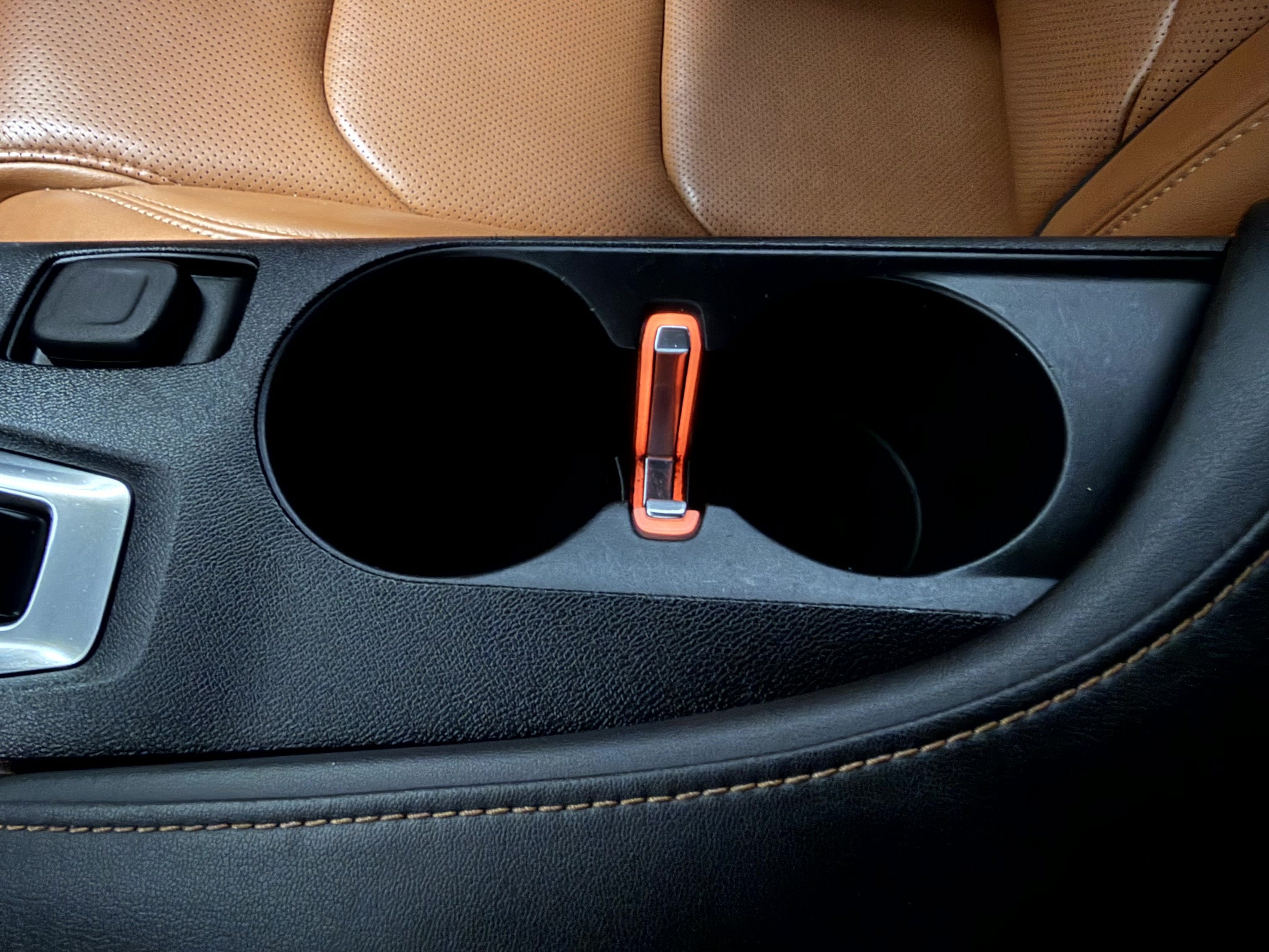 Used 2019 Chevrolet Camaro LT RWD image 21