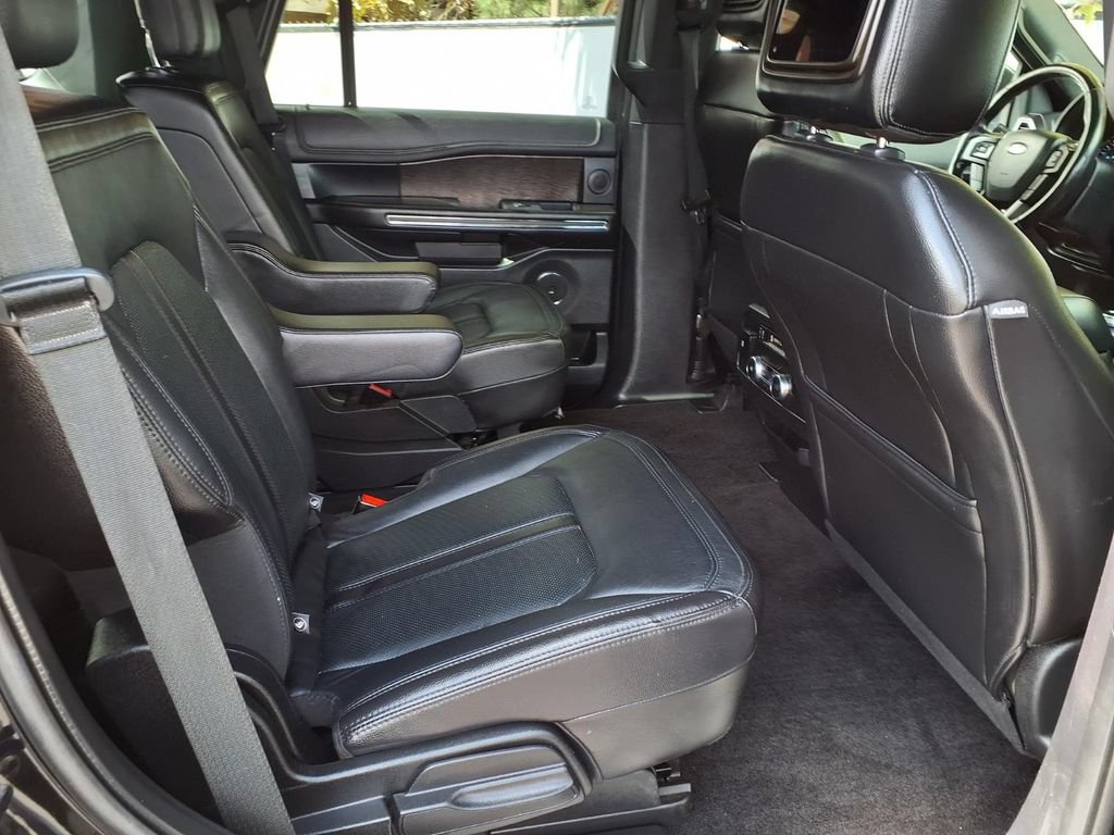 Used 2018 Ford Expedition Limited w/ Equipment Group 301A AWD/4WD image 35