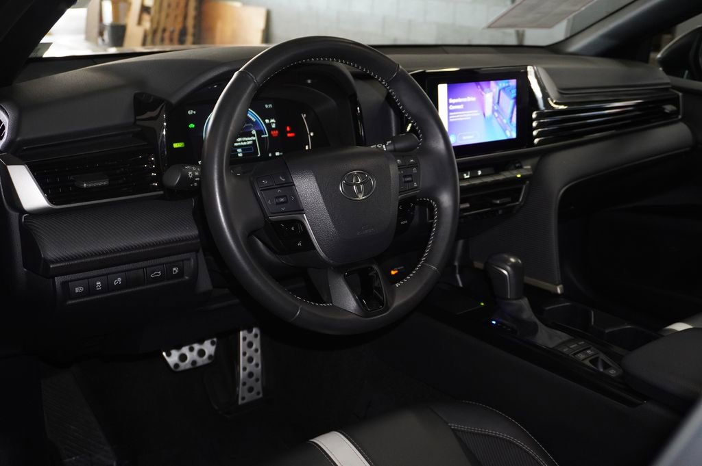 Certified 2025 Toyota Camry SE image 11