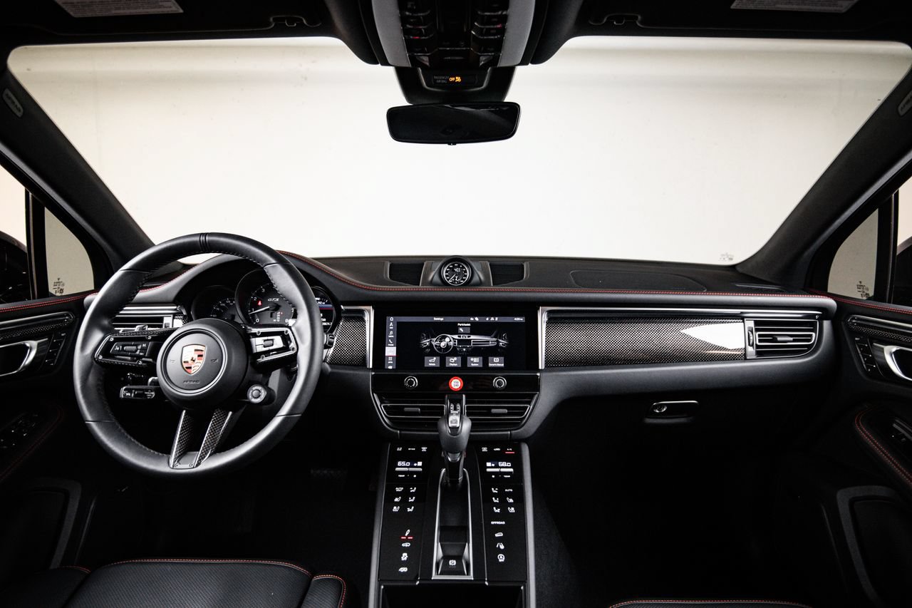 Certified 2026 Porsche Macan GTS AWD/4WD image 25